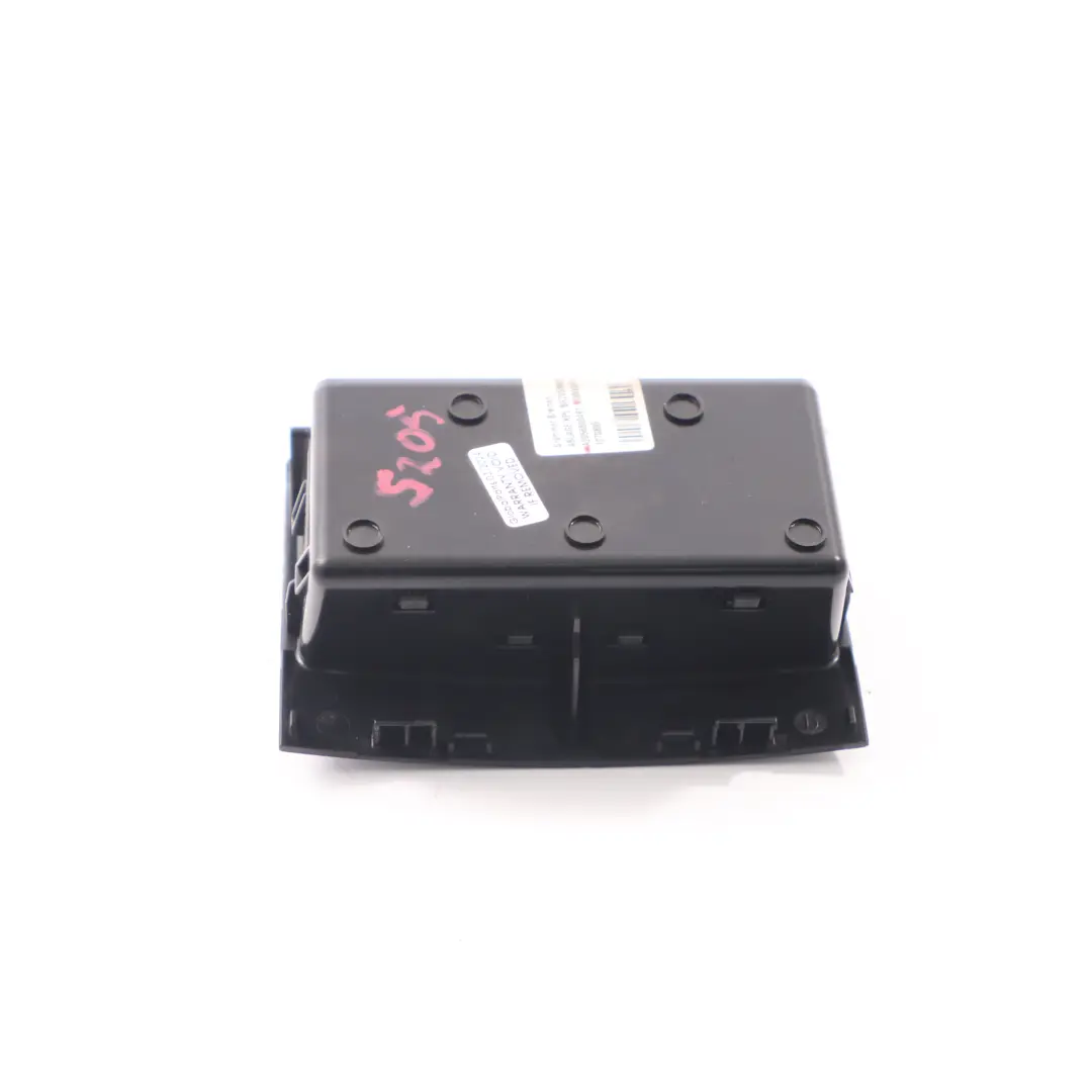Mercedes W205 Consola central trasera Bandeja de almacenamiento - SKU A2056800491-1 - Número de pieza A2056800491