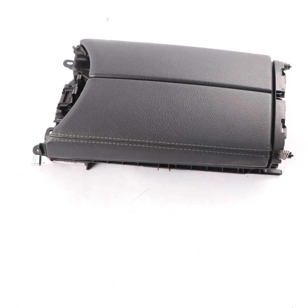 Apoyabrazos Consola Central Mercedes W205 C253 Apoyabrazos para con número de pieza A2056800496 Apoyabrazos Consola Central Mercedes W205 C253 Apoyabrazos - SKU A2056800496 - Número de pieza A2056800496