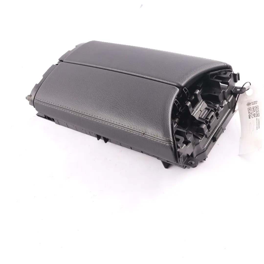 Armlehne Mittelkonsole Mercedes W205 C253 Armlehne für mit Teilenummer A2056800496 Armlehne Mittelkonsole Mercedes W205 C253 Armlehne - SKU A2056800496 - Teilenummer A2056800496