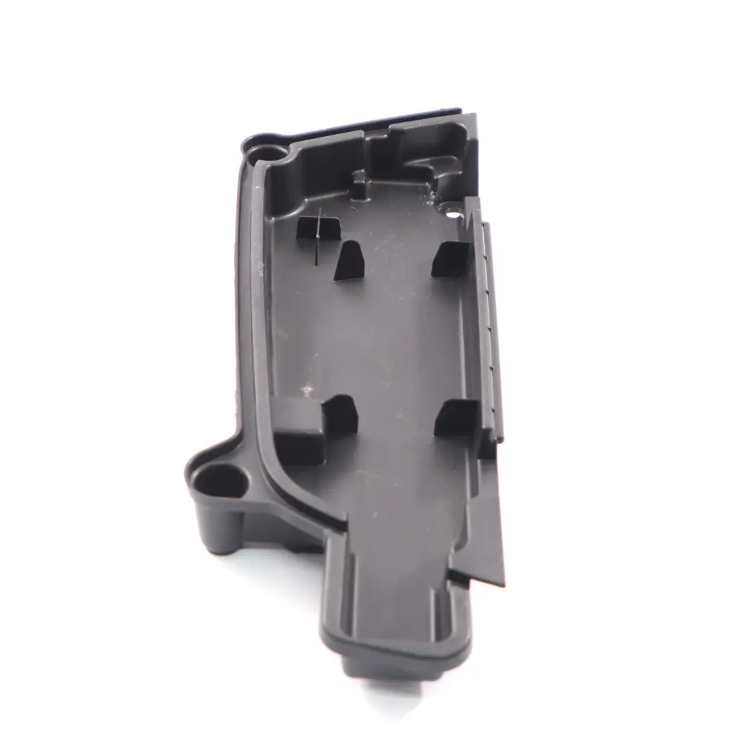 Vassoio portaoggetti bagagliaio sinistro per Mercedes W205 con numero di parte A2056800706 Mercedes W205 Vassoio portaoggetti bagagliaio sinistro - SKU A2056800706 - Numero di parte A2056800706