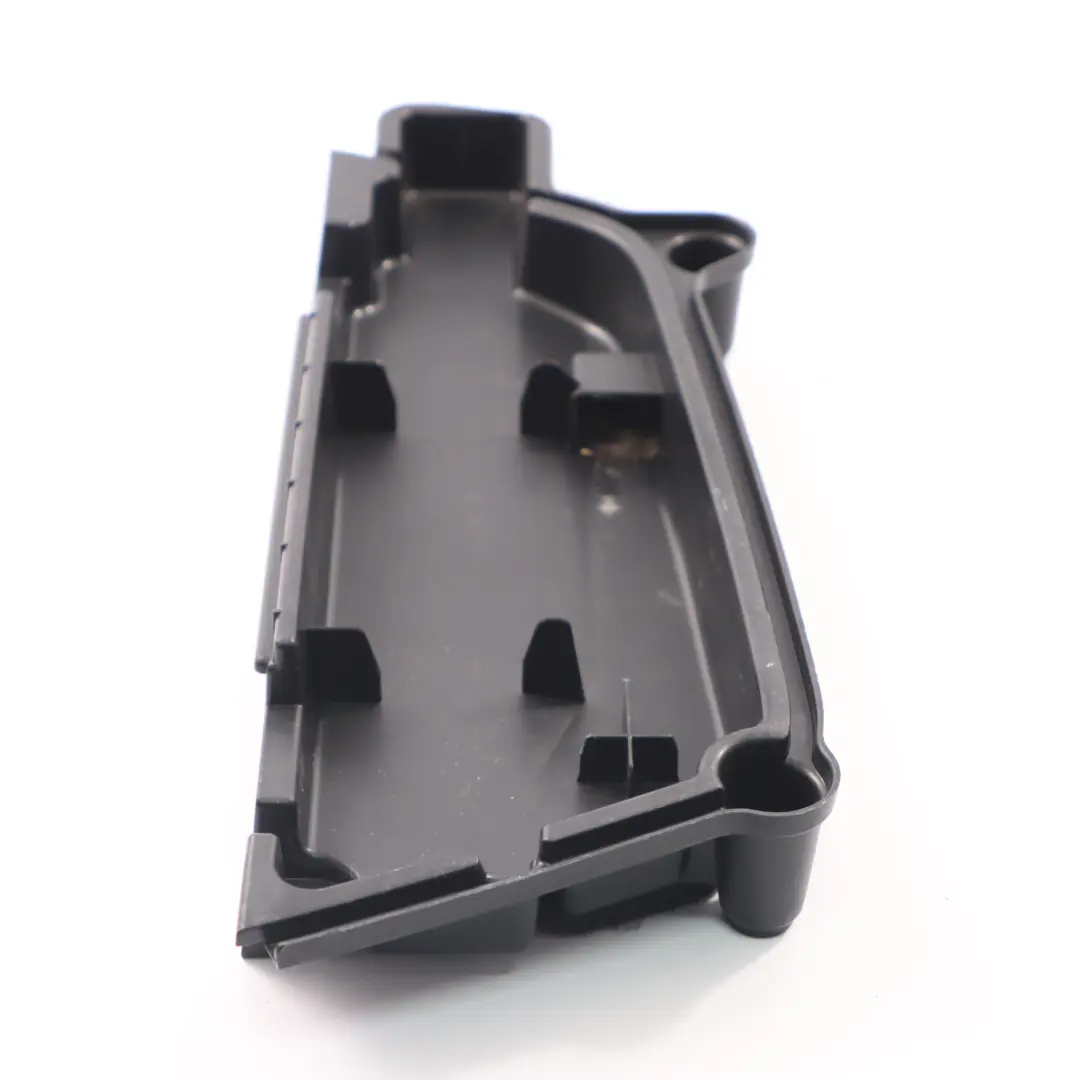 Vassoio portaoggetti bagagliaio sinistro per Mercedes W205 con numero di parte A2056800706 Mercedes W205 Vassoio portaoggetti bagagliaio sinistro - SKU A2056800706 - Numero di parte A2056800706