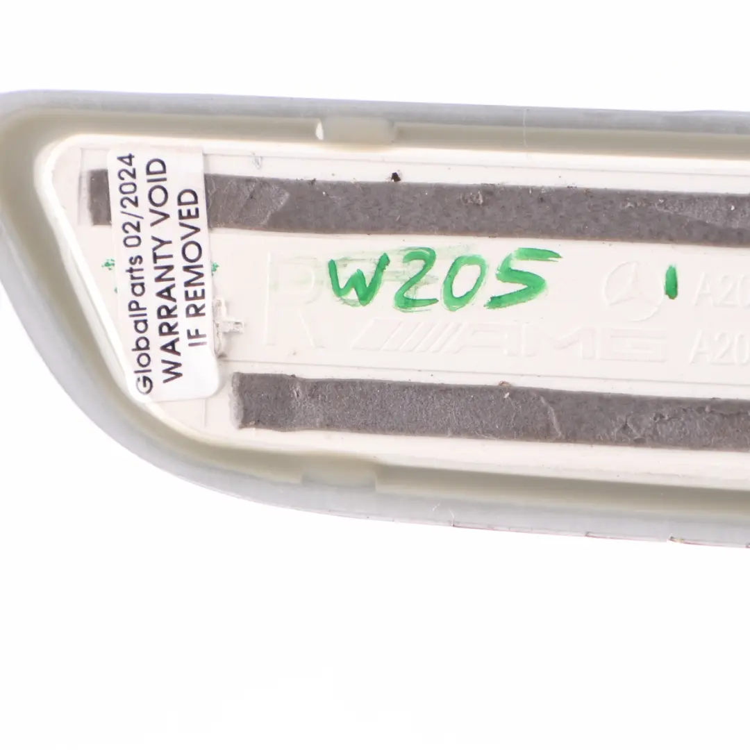 Tapa entrada Embellecedor Escalón delantero derecho Umbral placa para Mercedes W205 con número de pieza A2056800735 Mercedes W205 Tapa entrada Embellecedor Escalón delantero derecho Umbral placa - SKU A2056800735 - Número de pieza A2056800735