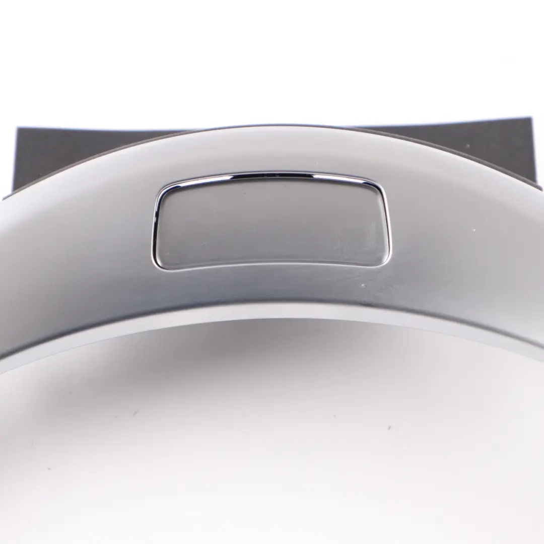 Mittelkonsole Armlehne Abdeckung des Ablagefachs für Mercedes W205 X253 mit Teilenummer A2056803711 Mercedes W205 X253 Mittelkonsole Armlehne Abdeckung des Ablagefachs - SKU A2056803711 - Teilenummer A2056803711