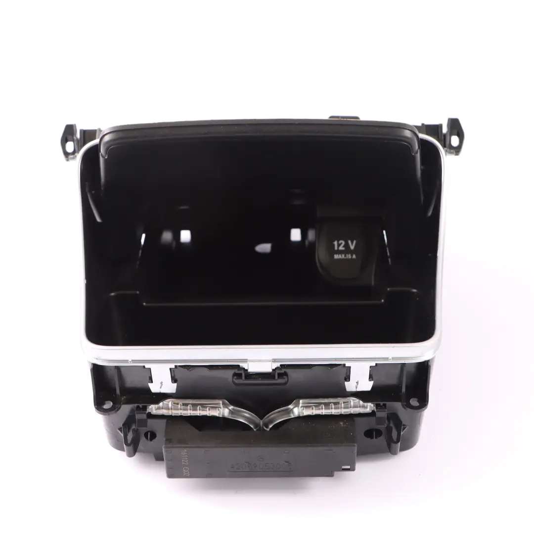 Compartimento almacenamiento Mercedes W205 C253 Consola Bandeja para con número de pieza A2056807210 Compartimento almacenamiento Mercedes W205 C253 Consola Bandeja - SKU A2056807210 - Número de pieza A2056807210