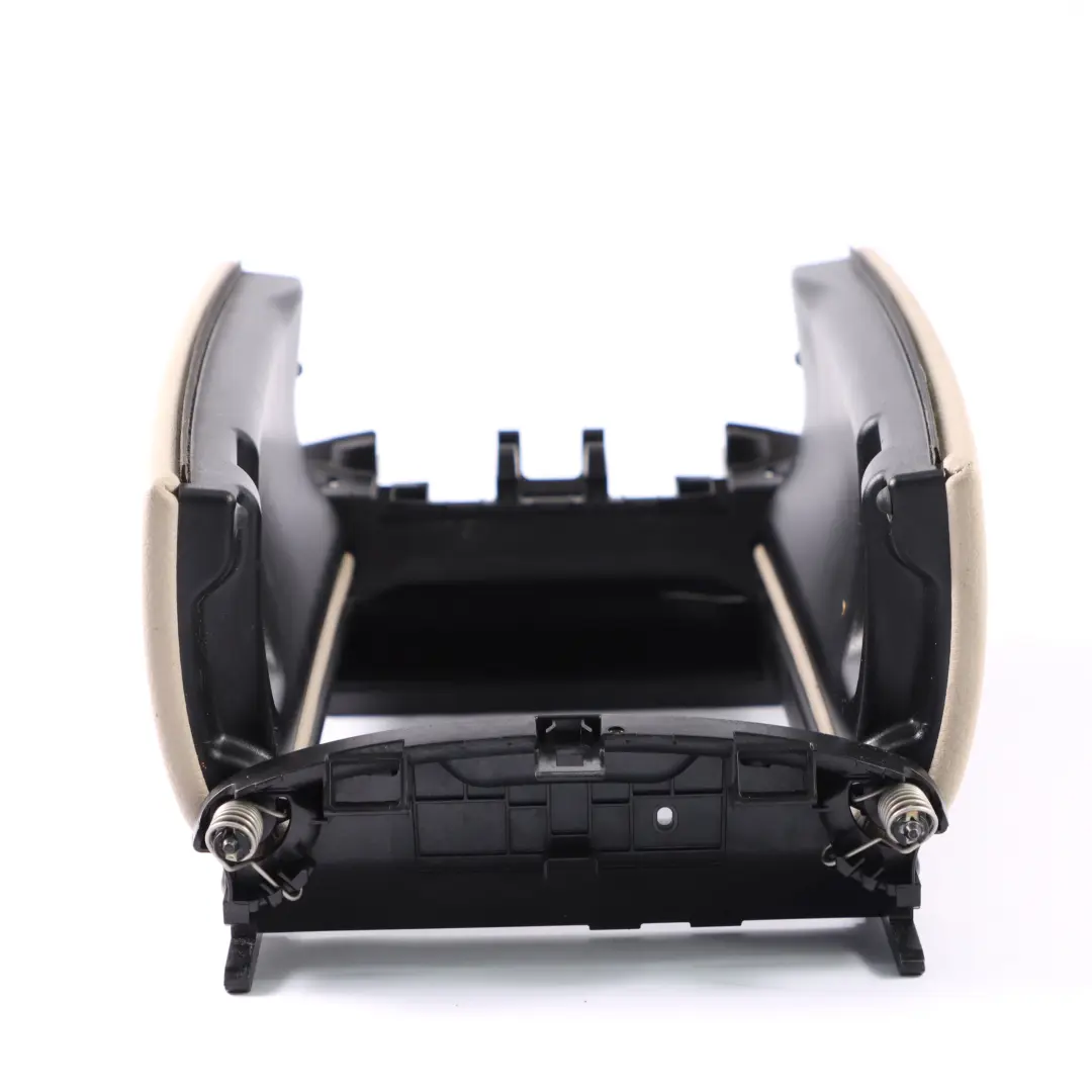 Mittelkonsole Armlehne Ablagefach Schiebe Beige für Mercedes W205 X253 mit Teilenummer A2056808704 Mercedes W205 X253 Mittelkonsole Armlehne Ablagefach Schiebe Beige - SKU A2056808704 - Teilenummer A2056808704