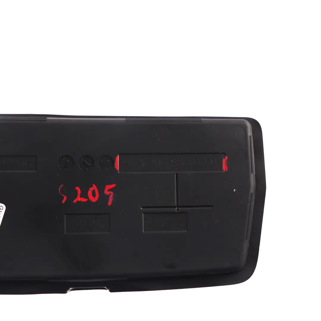 Bandeja almacenamiento Bandeja Goma para Mercedes W205 X253 con número de pieza A2056830291 Mercedes W205 X253 Bandeja almacenamiento Bandeja Goma - SKU A2056830291 - Número de pieza A2056830291