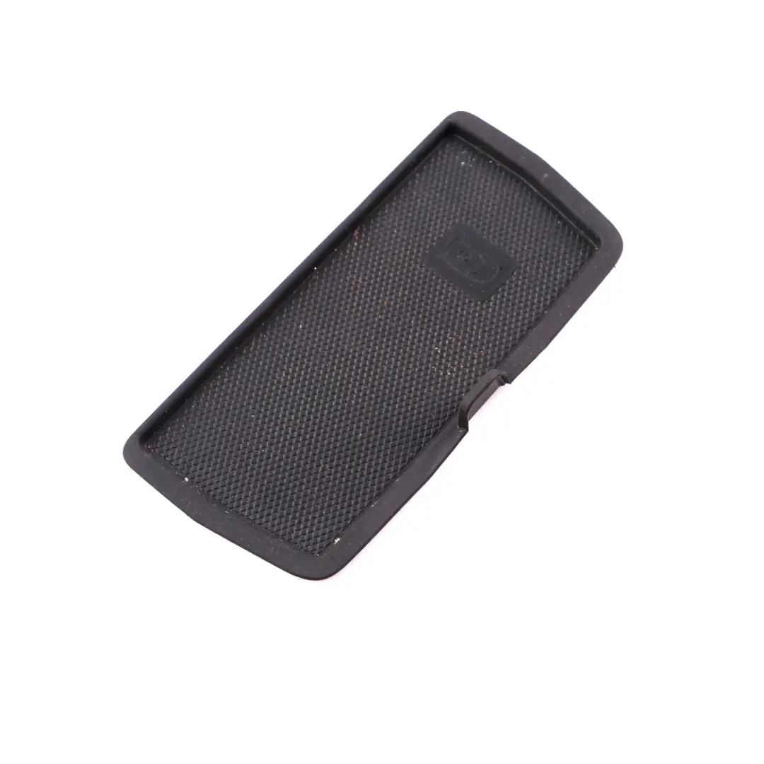  Alfombrilla goma portavasos consola central Mercedes W205 - SKU A2056830800 - Número de pieza A2056830800