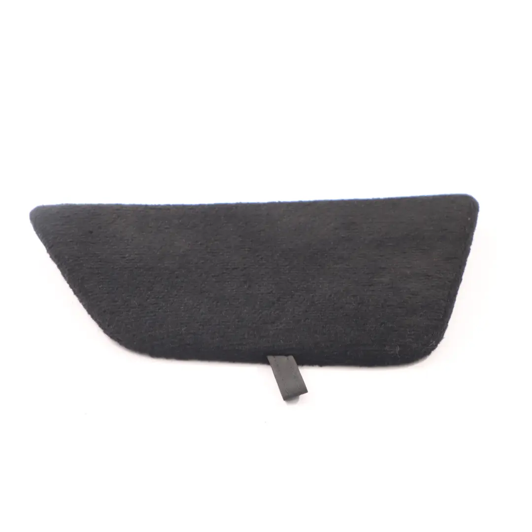 Rivestimento pannello copertura bagagliaio destro nero per Mercedes W205 con numero di parte A2056840206 Mercedes W205 Rivestimento pannello copertura bagagliaio destro nero - SKU A2056840206 - Numero di parte A2056840206