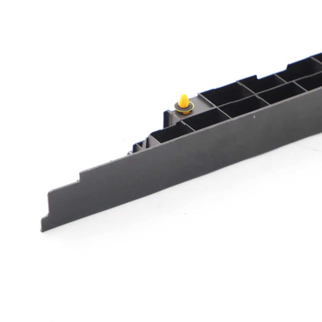 Mercedes W205 Couvercle du panneau de structure du plancher du coffre à droite - SKU A2056840226 - Numéro de pièce A2056840226
