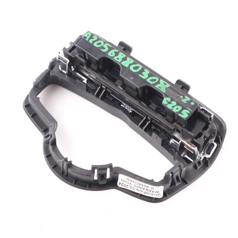 Cadre d'interrupteur de phare Mercedes W205 W447 garniture noire pour à propos du numéro de pièce A2056880308 Cadre d'interrupteur de phare Mercedes W205 W447 garniture noire - SKU A2056880308 - Numéro de pièce A2056880308