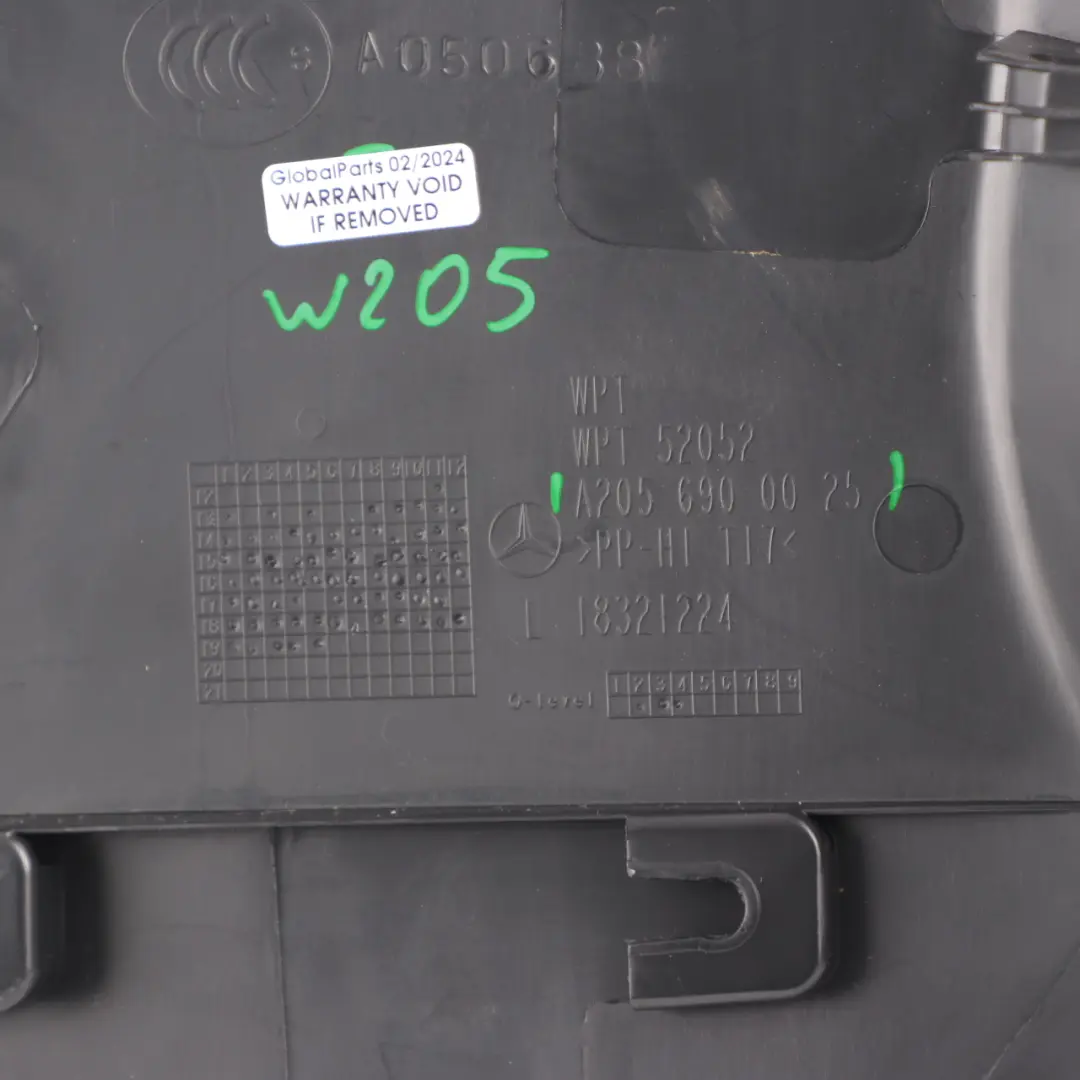 Abdeckung Säule unten B Säule links Schwarz für Mercedes W205 mit Teilenummer A2056900025 Mercedes W205 Abdeckung Säule unten B Säule links Schwarz - SKU A2056900025 - Teilenummer A2056900025