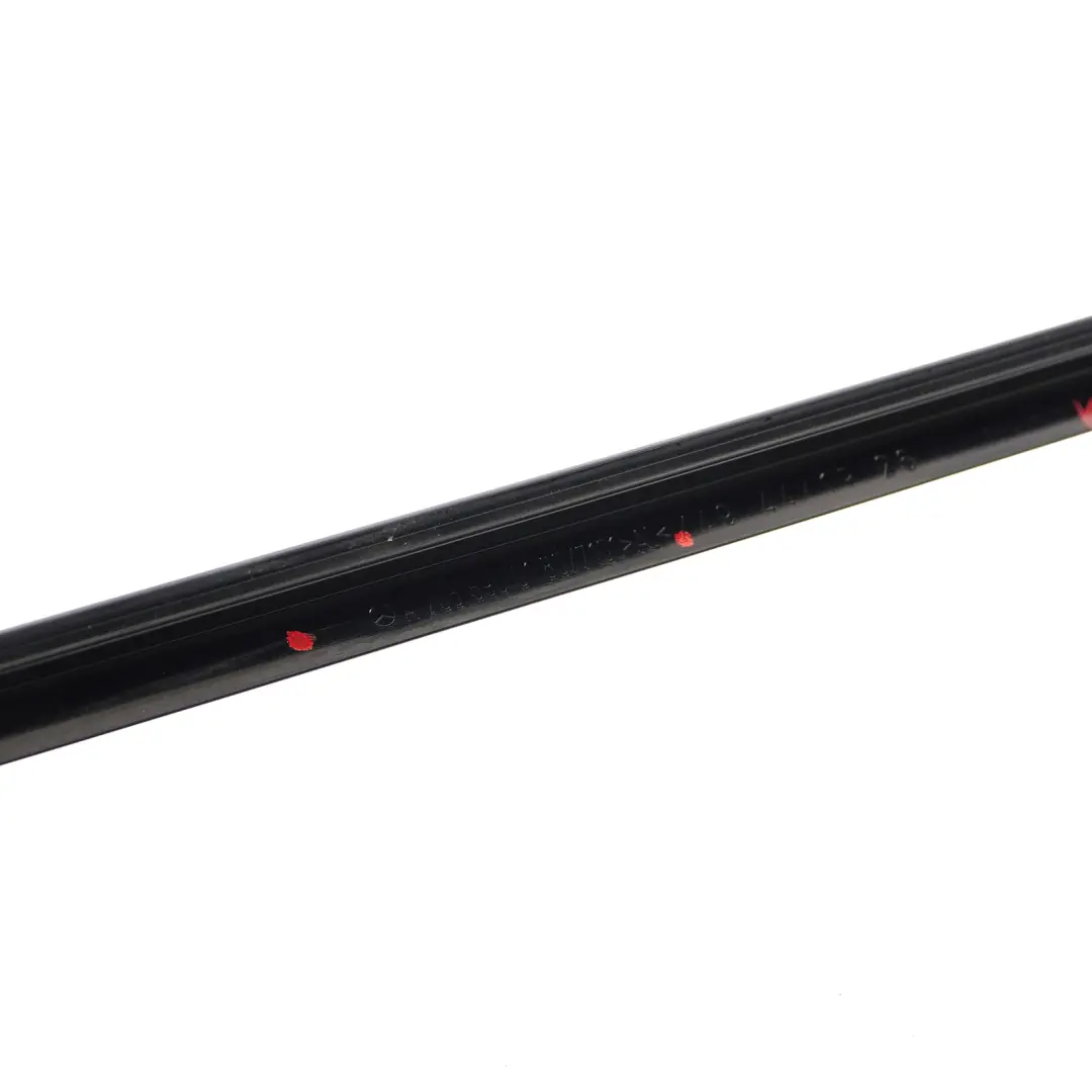 Mercedes W205 Finestrino Porta Anteriore Sinistro Striscia Alta Lucentezza - SKU A2056900180 - Numero di parte A2056900180