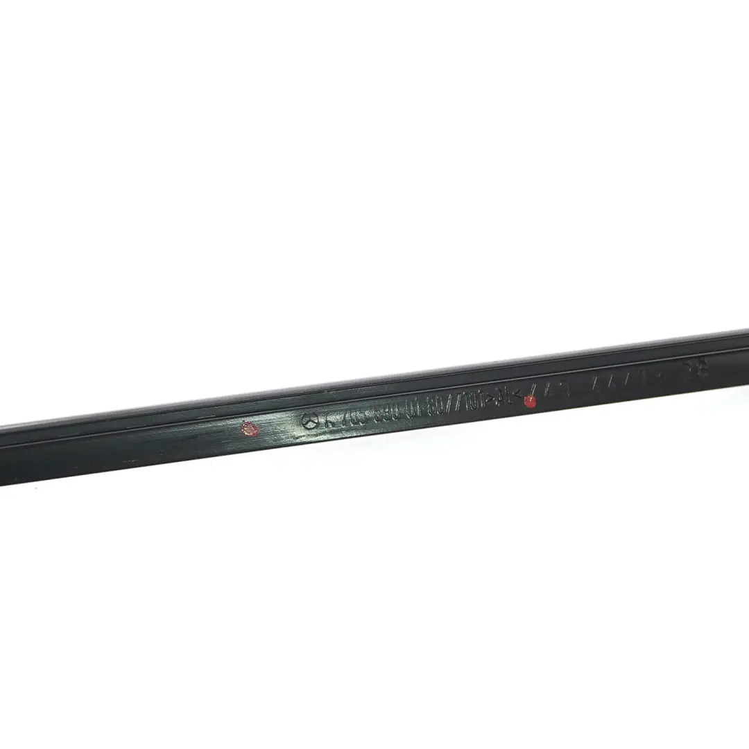 Mercedes W205 Finestrino Porta Anteriore Sinistro Striscia Alta Lucentezza - SKU A2056900180 - Numero di parte A2056900180