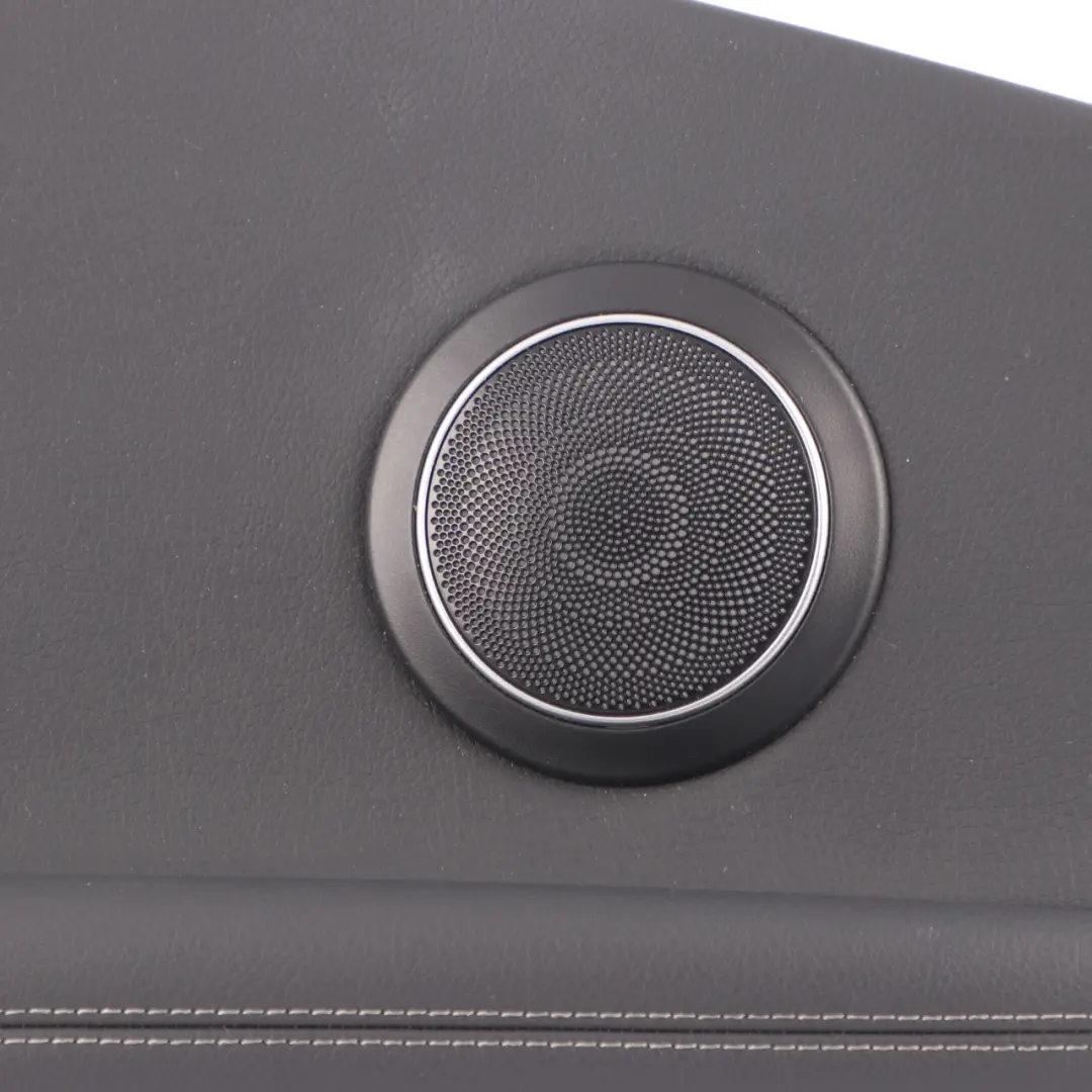 Hintere Seitliche Verkleidung Mercedes C205 Links Platte Abdeckung Leder Schwarz für mit Teilenummer A2056900302 Hintere Seitliche Verkleidung Mercedes C205 Links Platte Abdeckung Leder Schwarz - SKU A2056900302 - Teilenummer A2056900302