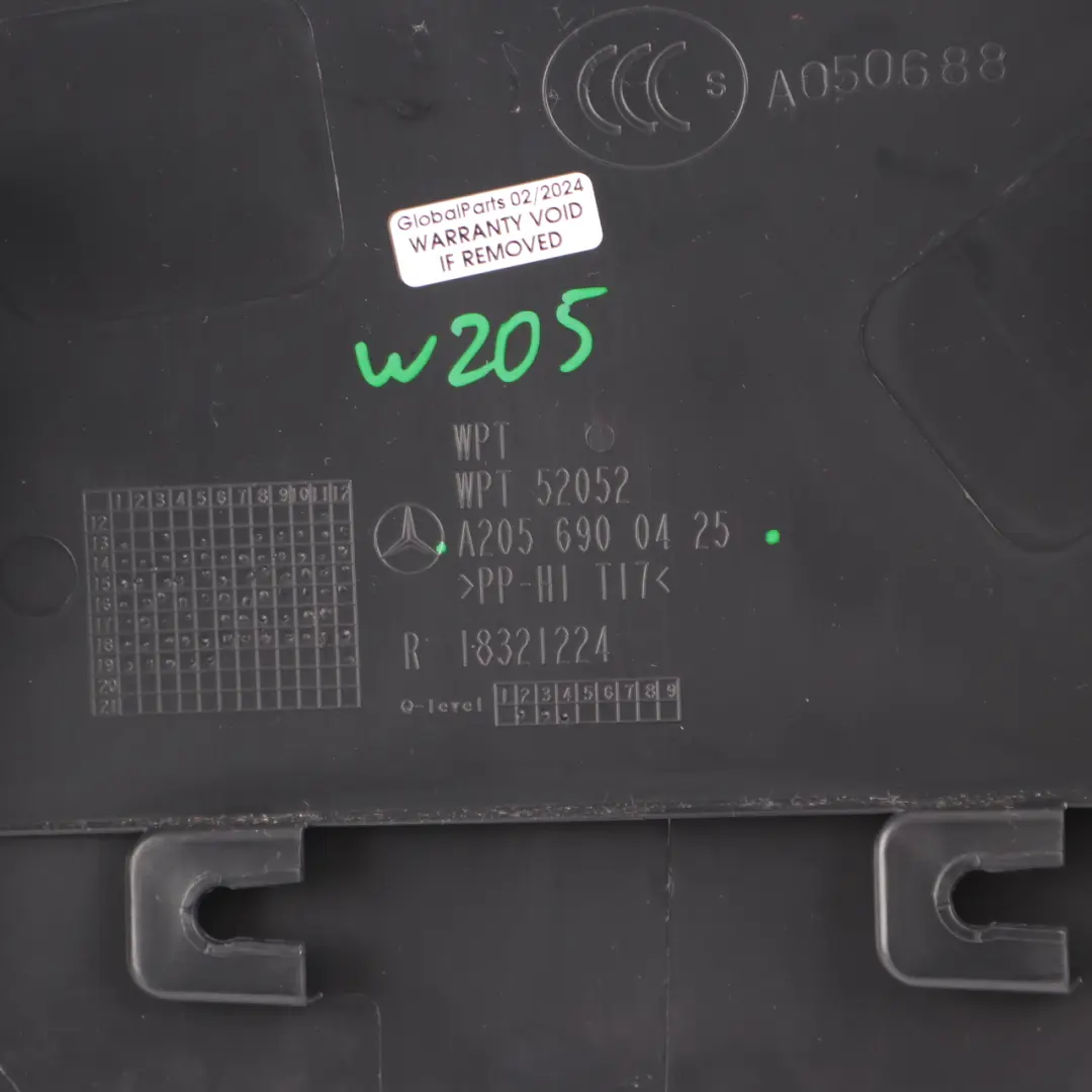 Pannello di copertura Pilastro Inferiore Colonna B Destra Nero per Mercedes W205 con numero di parte A2056900025 Mercedes W205 Pannello di copertura Pilastro Inferiore Colonna B Destra Nero - SKU A2056900425 - Numero di parte A2056900025