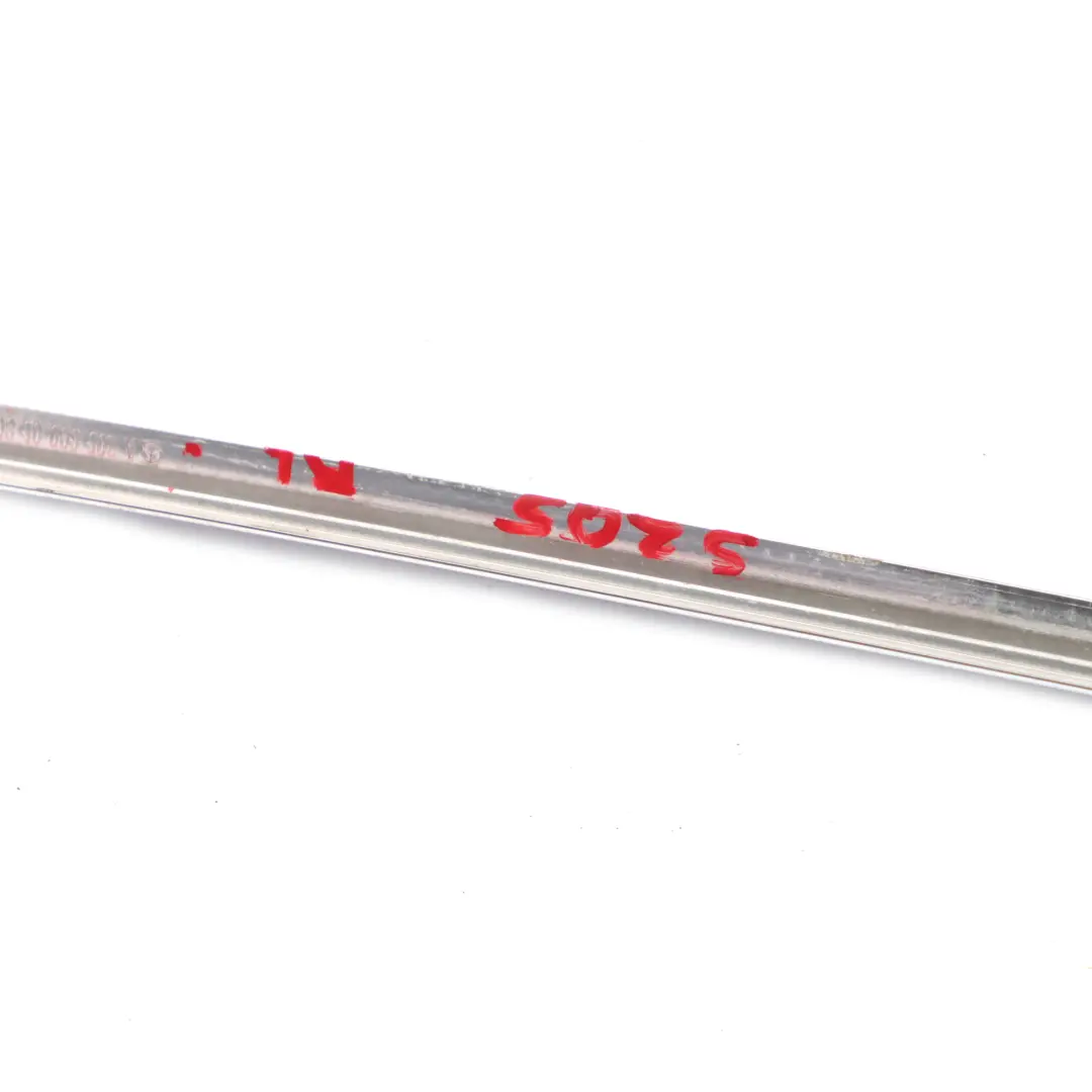 Fensterrahmen Finisher Tür hinten links Leiste für Mercedes S205 Kombi mit Teilenummer A2056900580 Mercedes S205 Kombi Fensterrahmen Finisher Tür hinten links Leiste - SKU A2056900580 - Teilenummer A2056900580