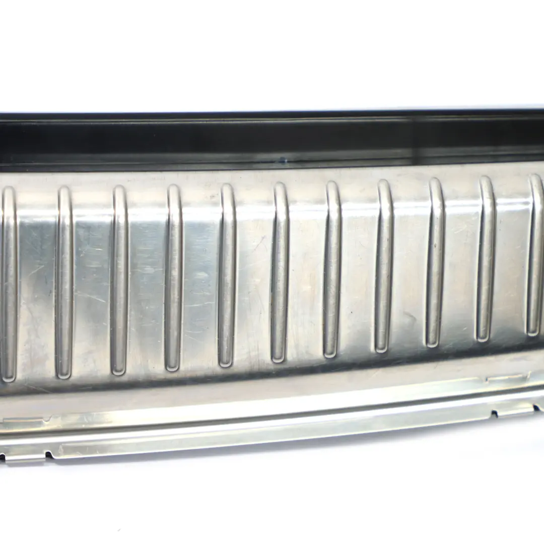 Mercedes S205 Kombi Osłona Progu Bagażnika Chromowana A2056900044 - SKU  A2056900605 - Numer Części A2056900605