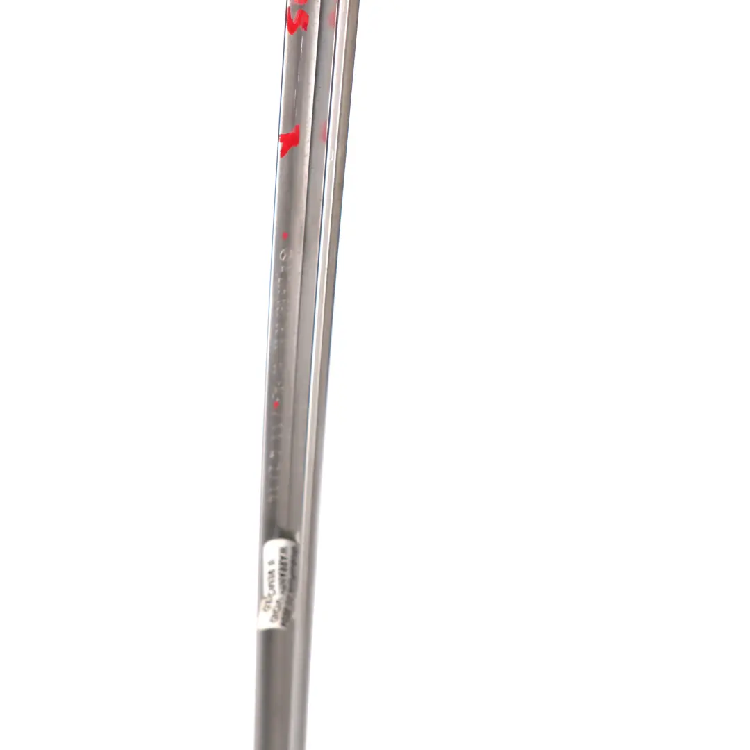 Finitura telaio finestra porta posteriore destra Striscia per Mercedes S205 Estate con numero di parte A2056900680 Mercedes S205 Estate Finitura telaio finestra porta posteriore destra Striscia - SKU A2056900680 - Numero di parte A2056900680