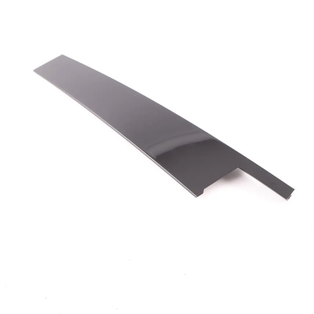 Moulure Extérieure Pilier B Porte Avant Droite pour Mercedes W205 à propos du numéro de pièce A2056900887 Mercedes W205 Moulure Extérieure Pilier B Porte Avant Droite - SKU A2056900887 - Numéro de pièce A2056900887
