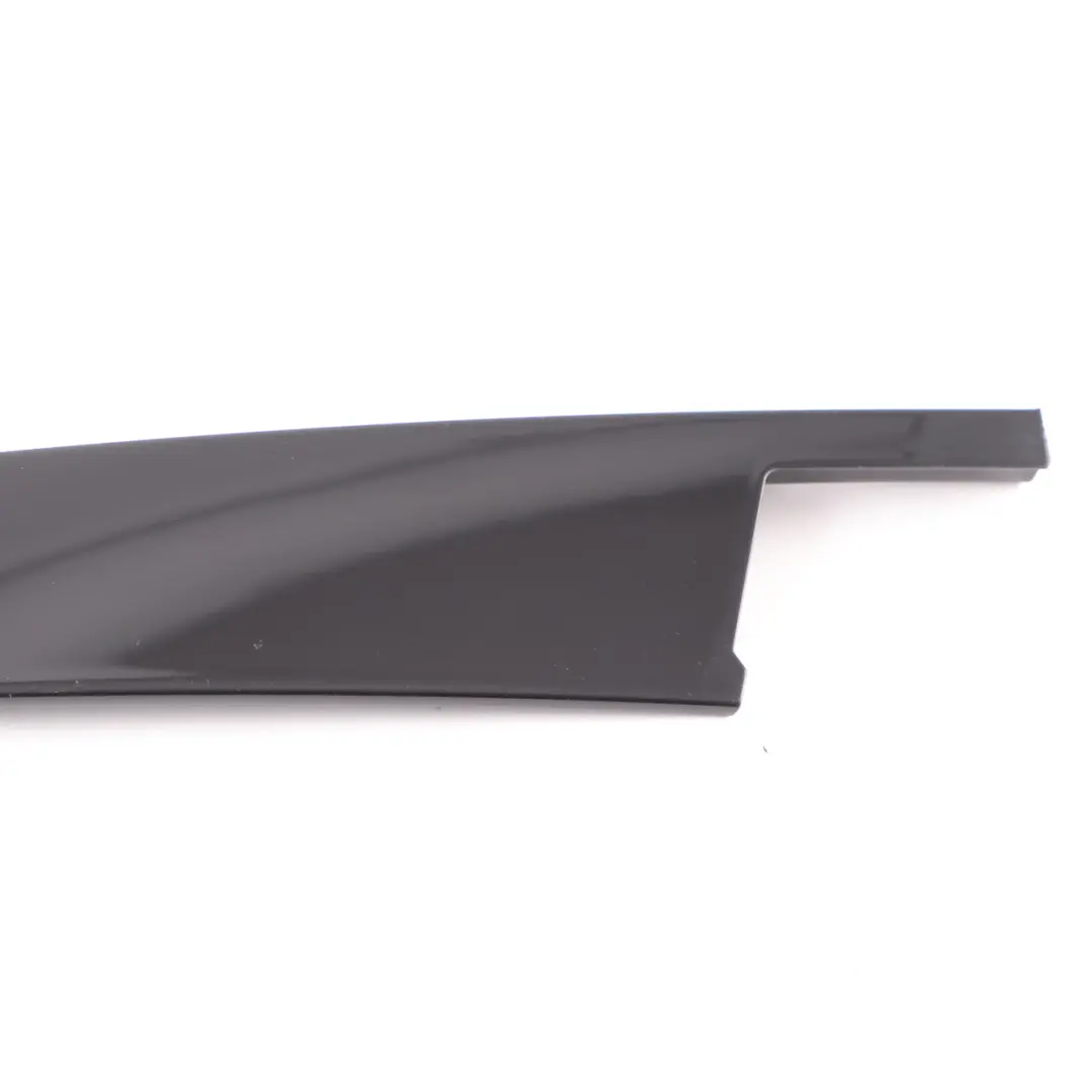 Moulure Extérieure Pilier B Porte Avant Droite pour Mercedes W205 à propos du numéro de pièce A2056900887 Mercedes W205 Moulure Extérieure Pilier B Porte Avant Droite - SKU A2056900887 - Numéro de pièce A2056900887