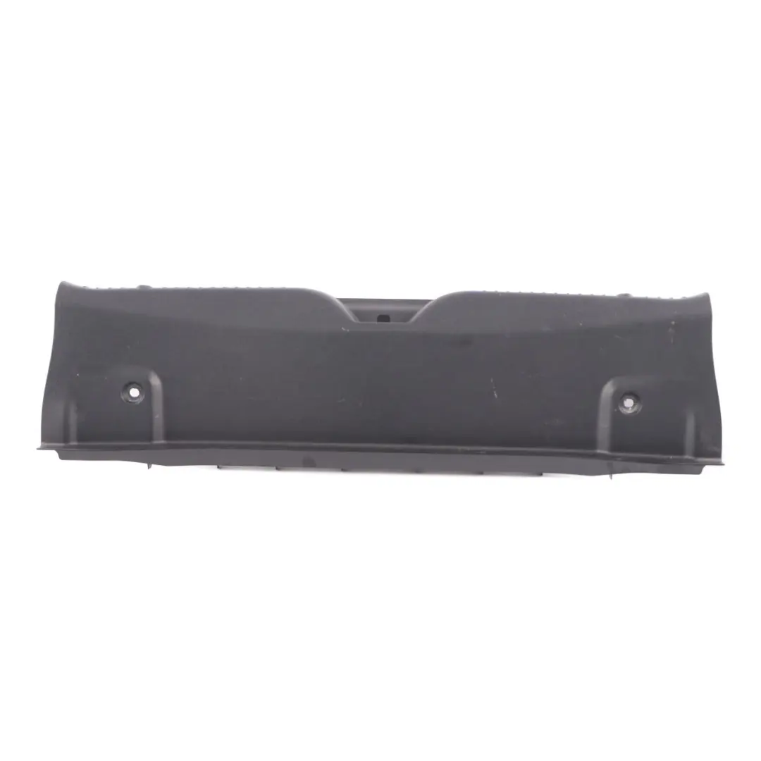 Mercedes C205 Coprire la serratura davanzale posteriore - SKU A2056900944 - Numero di parte A2056900944