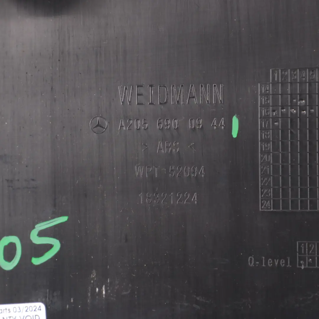 Schloss Abdeckung Verkleidung Trim Schweller Hinten für Mercedes C205 mit Teilenummer A2056900944 Mercedes C205 Schloss Abdeckung Verkleidung Trim Schweller Hinten - SKU A2056900944 - Teilenummer A2056900944