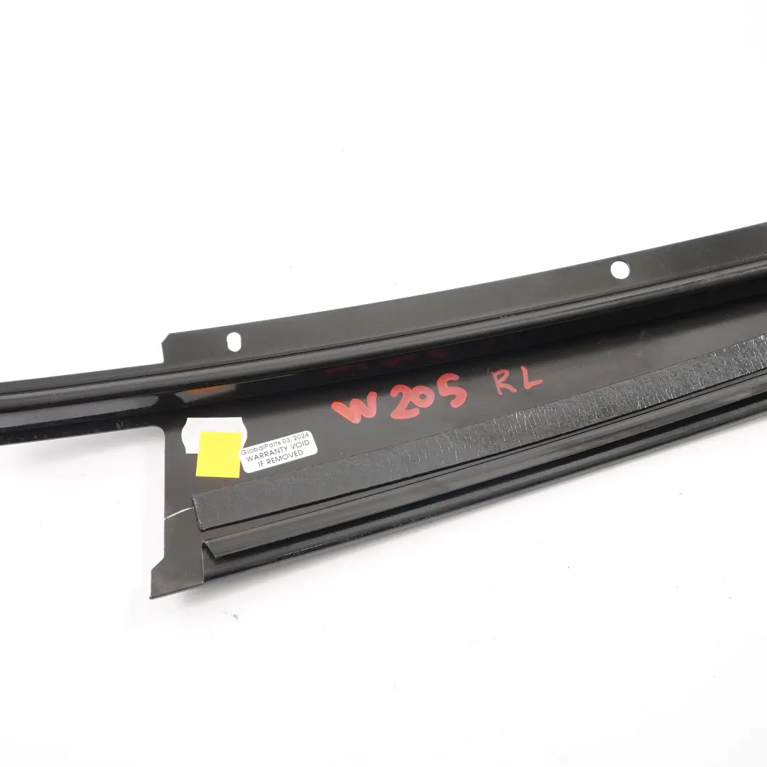 Rivestimento montante porta posteriore sinistra alta lucentezza per Mercedes W205 B con numero di parte A2056900987 Mercedes W205 B Rivestimento montante porta posteriore sinistra alta lucentezza - SKU A2056900987 - Numero di parte A2056900987