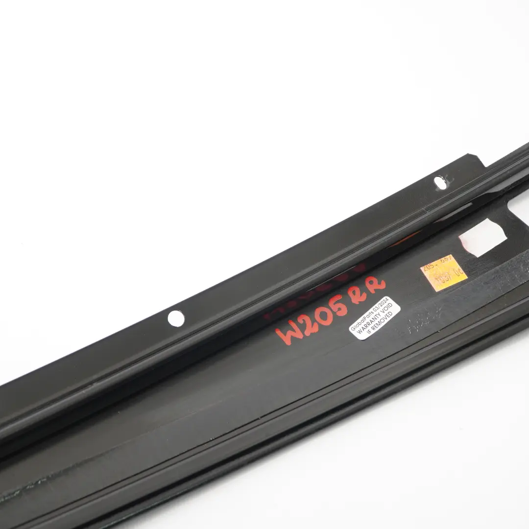 Pilar Cubierta Puerta Trasera Derecha Moldura para Mercedes W205 B con número de pieza A2056901087 Mercedes W205 B Pilar Cubierta Puerta Trasera Derecha Moldura - SKU A2056901087 - Número de pieza A2056901087