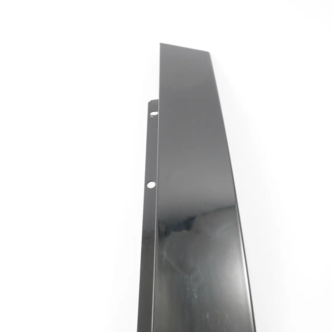 Rivestimento montante porta posteriore destra per Mercedes W205 B con numero di parte A2056901087 Mercedes W205 B Rivestimento montante porta posteriore destra - SKU A2056901087 - Numero di parte A2056901087