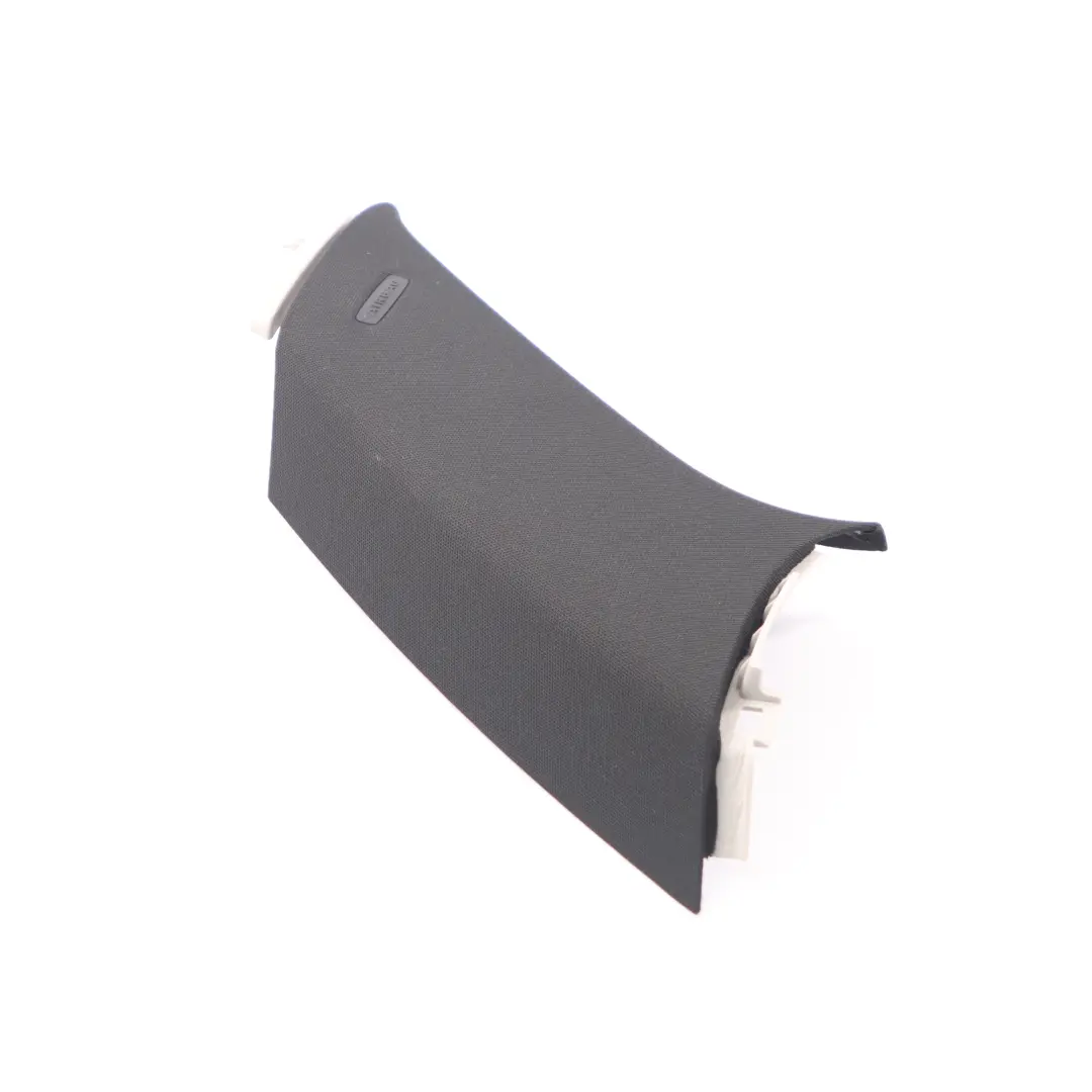 Embellecedor Pilar C Izquierdo Panel Interior Negro para Mercedes W205 con número de pieza A2056905301 Mercedes W205 Embellecedor Pilar C Izquierdo Panel Interior Negro - SKU A2056905301 - Número de pieza A2056905301