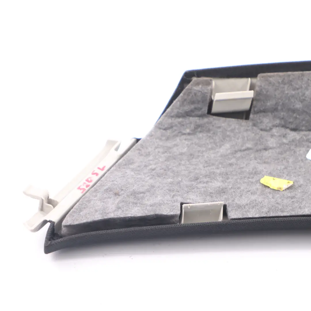 Embellecedor Pilar C Izquierdo Panel Interior Negro para Mercedes W205 con número de pieza A2056905301 Mercedes W205 Embellecedor Pilar C Izquierdo Panel Interior Negro - SKU A2056905301 - Número de pieza A2056905301