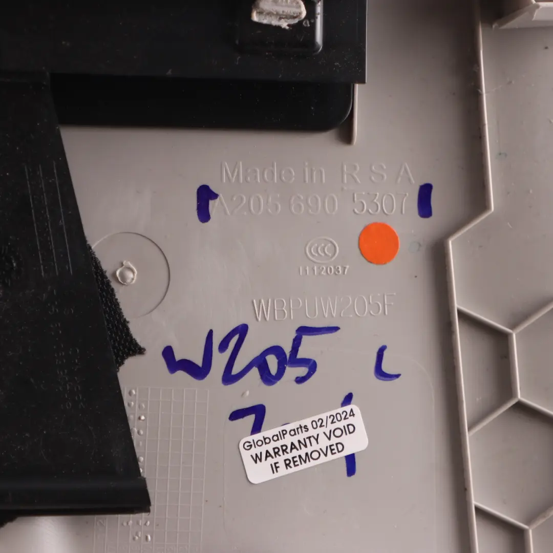 Verkleidung Innensäule B Oben Links Abdeckung Schwarz für Mercedes W205 mit Teilenummer A2056905307 Mercedes W205 Verkleidung Innensäule B Oben Links Abdeckung Schwarz - SKU A2056905307 - Teilenummer A2056905307