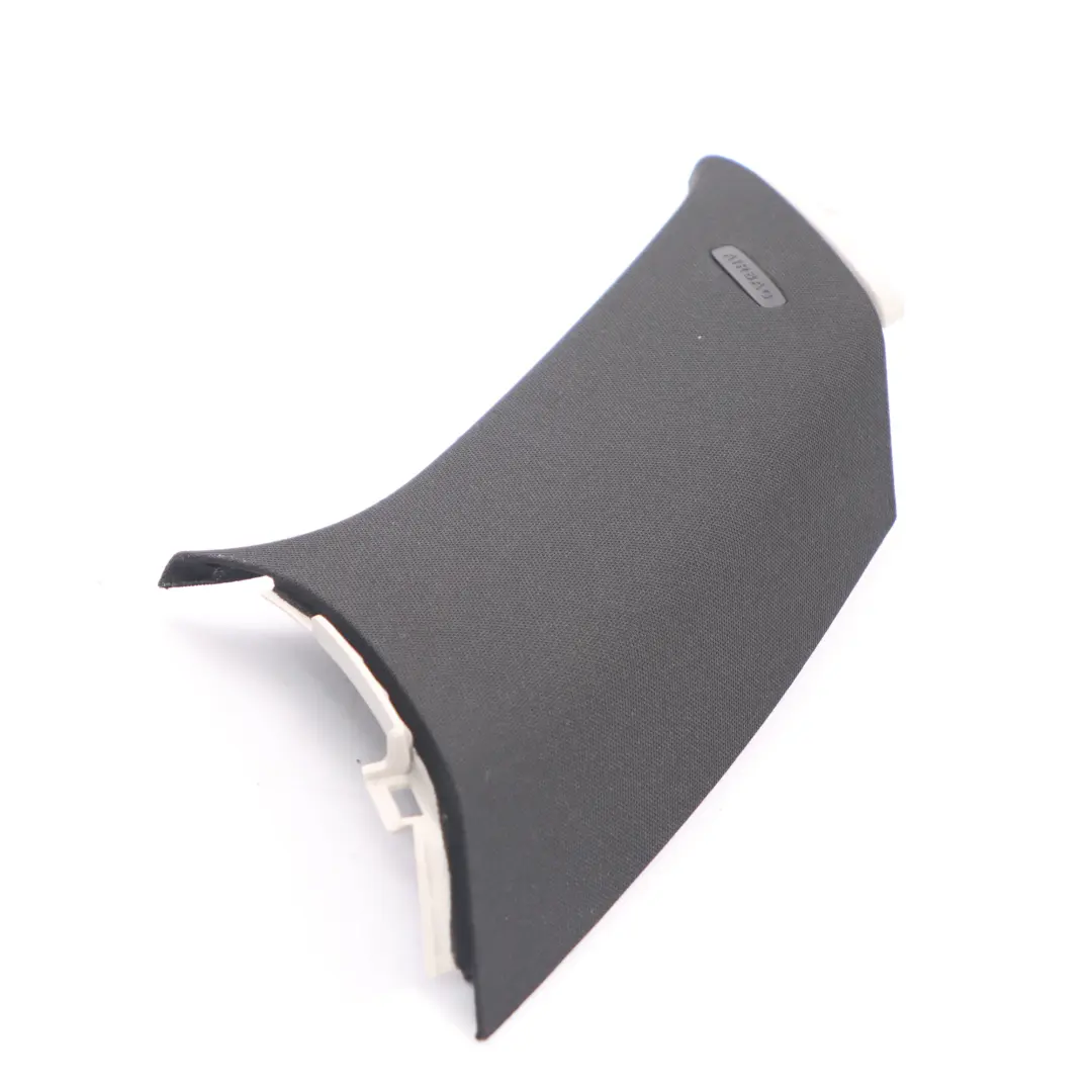 Embellecedor Pilar C Panel Interior Derecho Negro para Mercedes W205 con número de pieza A2056905401 Mercedes W205 Embellecedor Pilar C Panel Interior Derecho Negro - SKU A2056905401 - Número de pieza A2056905401