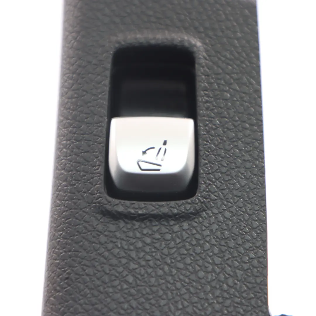 Embellecedor Asiento Trasero Izquierdo Embellecedor para Mercedes S204 con número de pieza A2056906725 Mercedes S204 Embellecedor Asiento Trasero Izquierdo Embellecedor - SKU A2056906725 - Número de pieza A2056906725