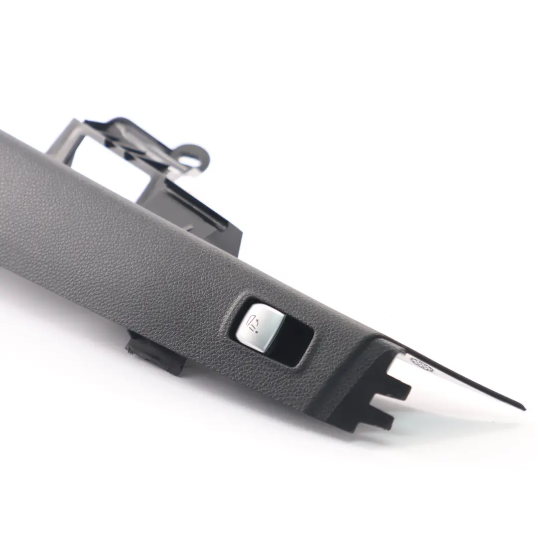 Embellecedor Asiento Trasero Izquierdo Embellecedor para Mercedes S204 con número de pieza A2056906725 Mercedes S204 Embellecedor Asiento Trasero Izquierdo Embellecedor - SKU A2056906725 - Número de pieza A2056906725