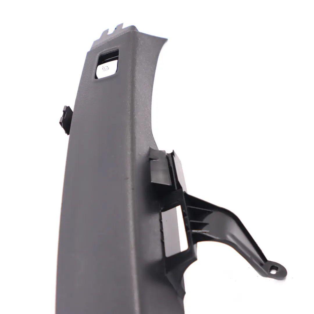 Mercedes S204 Embellecedor Asiento Trasero Derecho Embellecedor - SKU A2056906825 - Número de pieza A2056906825