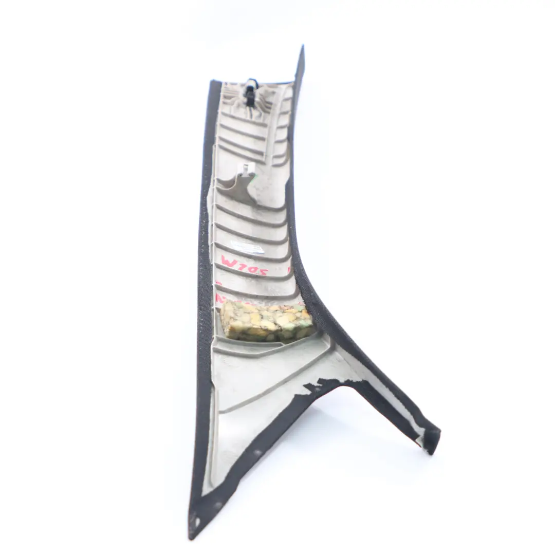 Garniture intérieure pilier A supérieur gauche Noir pour Mercedes W205 à propos du numéro de pièce A2056907504 Mercedes W205 Garniture intérieure pilier A supérieur gauche Noir - SKU A2056907504 - Numéro de pièce A2056907504