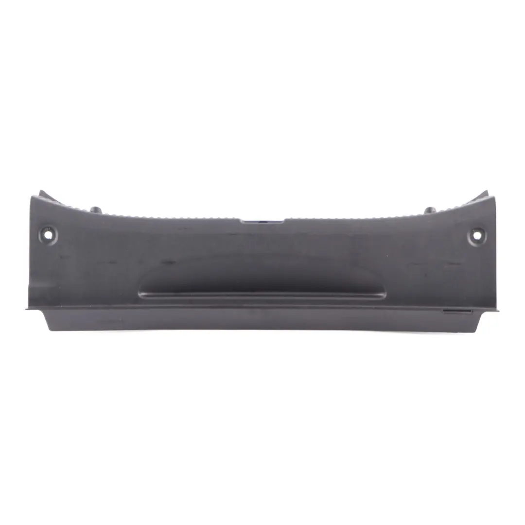 Panneau d'habillage seuil chargement coffre Noir pour Mercedes W205 à propos du numéro de pièce A2056908104 Mercedes W205 Panneau d'habillage seuil chargement coffre Noir - SKU A2056908104 - Numéro de pièce A2056908104