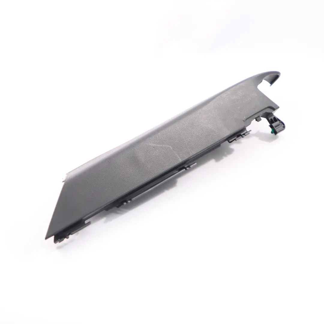 Couvercle de Compartiment de Charge Coffre Gauche Noir pour Mercedes S205 à propos du numéro de pièce A2056940128 Mercedes S205 Couvercle de Compartiment de Charge Coffre Gauche Noir - SKU A2056940128 - Numéro de pièce A2056940128