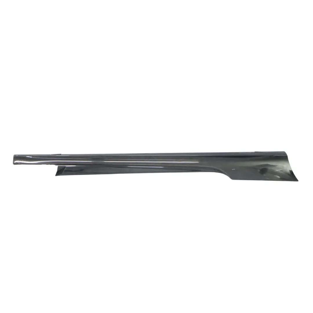 Minigonna laterale AMG Destra Obsidian Black Metallic - 197 per Mercedes C205 con numero di parte A2056980200 Mercedes C205 Minigonna laterale AMG Destra Obsidian Black Metallic - 197 - SKU A2056980200-OB - Numero di parte A2056980200