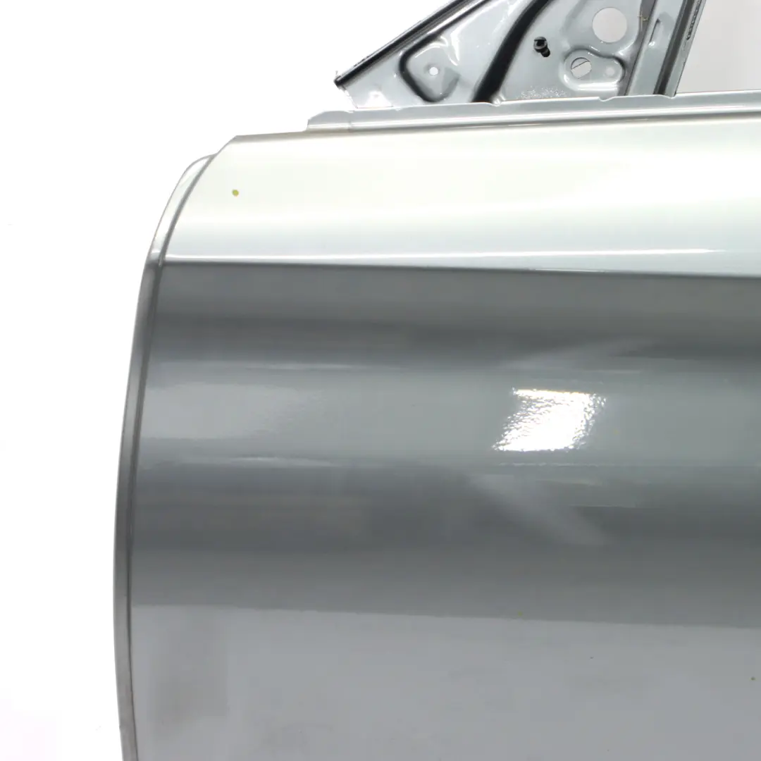 Mercedes W205 Puerta Delantera Izquierda Gris Selenita Metalizado - 992 - SKU A2057200105-SEL1 - Número de pieza A2057200105