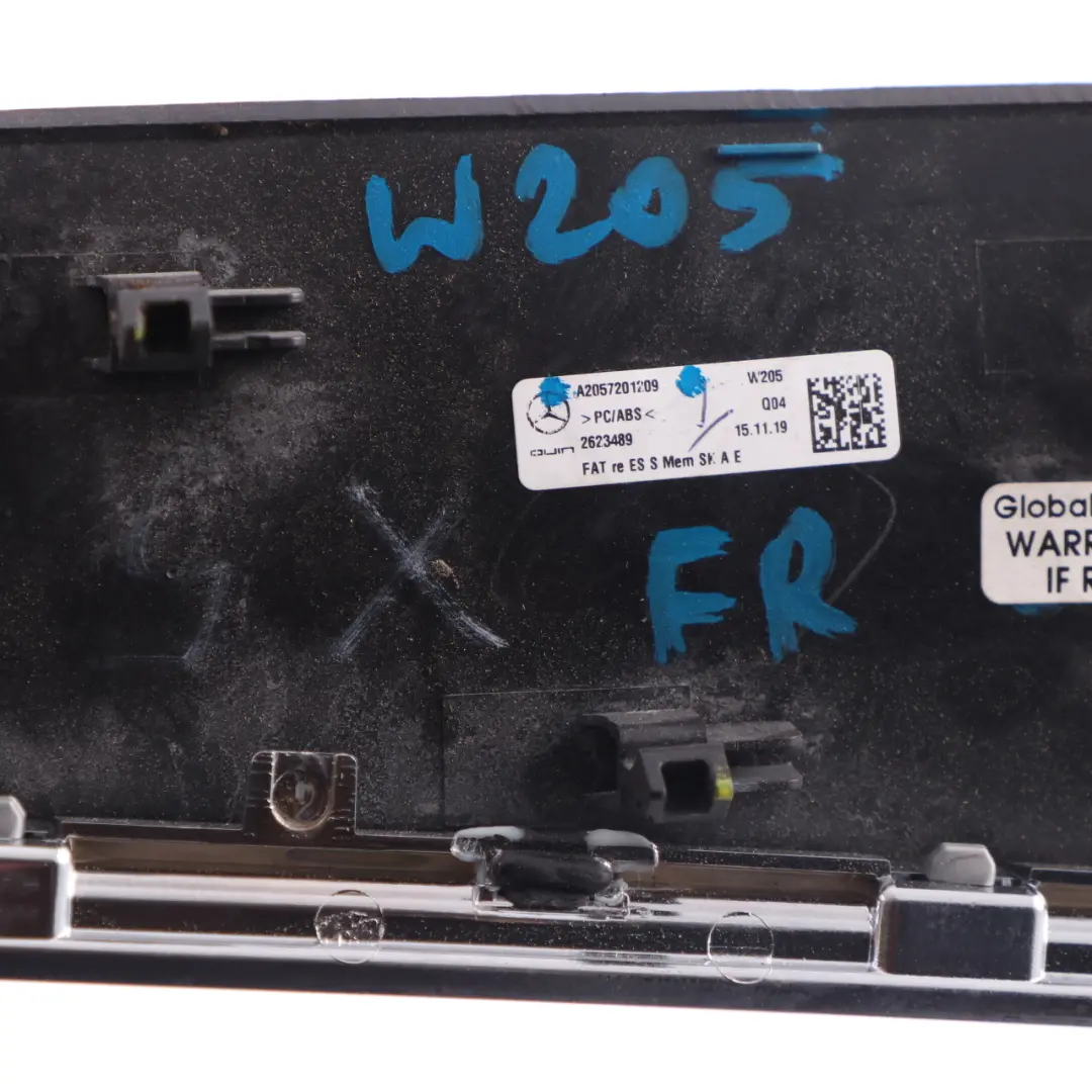 Embellecedor madera puerta delantera derecha para Mercedes W205 con número de pieza A2057201209 Mercedes W205 Embellecedor madera puerta delantera derecha - SKU A2057201209 - Número de pieza A2057201209