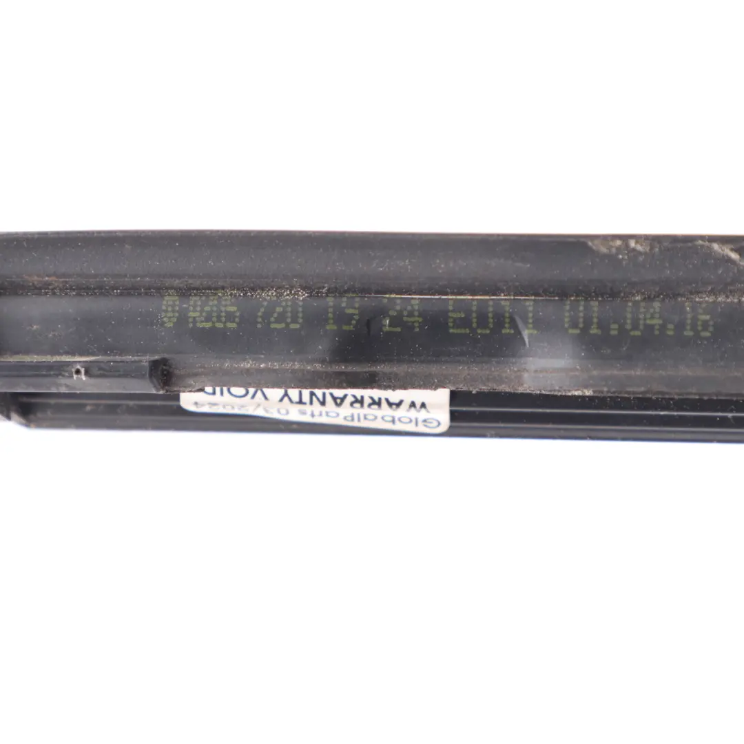 Mercedes W205 Guarnizione parabrezza anteriore sinistro Striscia rivestimento - SKU A2057201924 - Numero di parte A2057201924