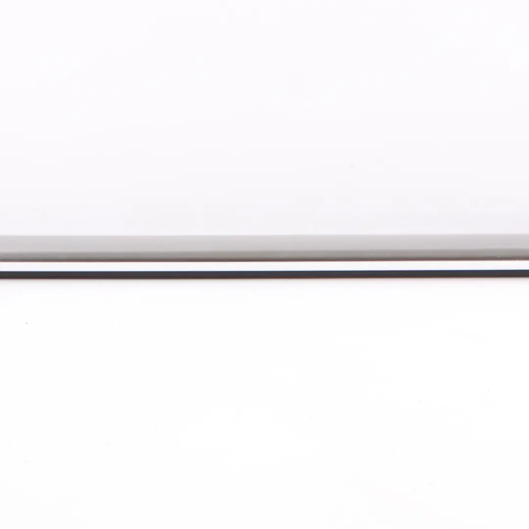 Mercedes W205 Embellecedor Rail Ventana Delantera Derecha Cromado - SKU A2057204031 - Número de pieza A2057204031