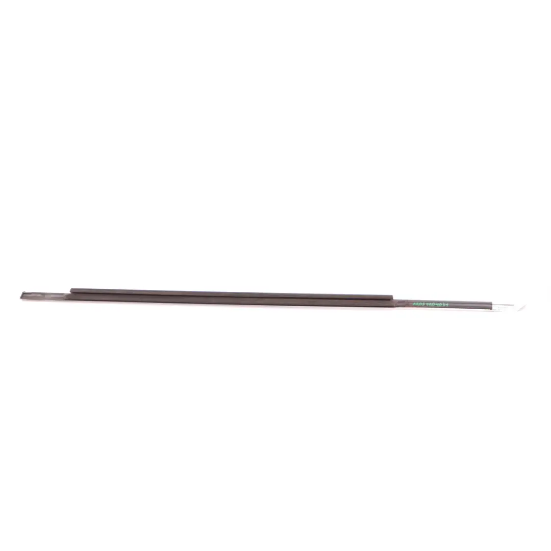 Mercedes W205 Embellecedor Rail Ventana Delantera Derecha Cromado - SKU A2057204031 - Número de pieza A2057204031