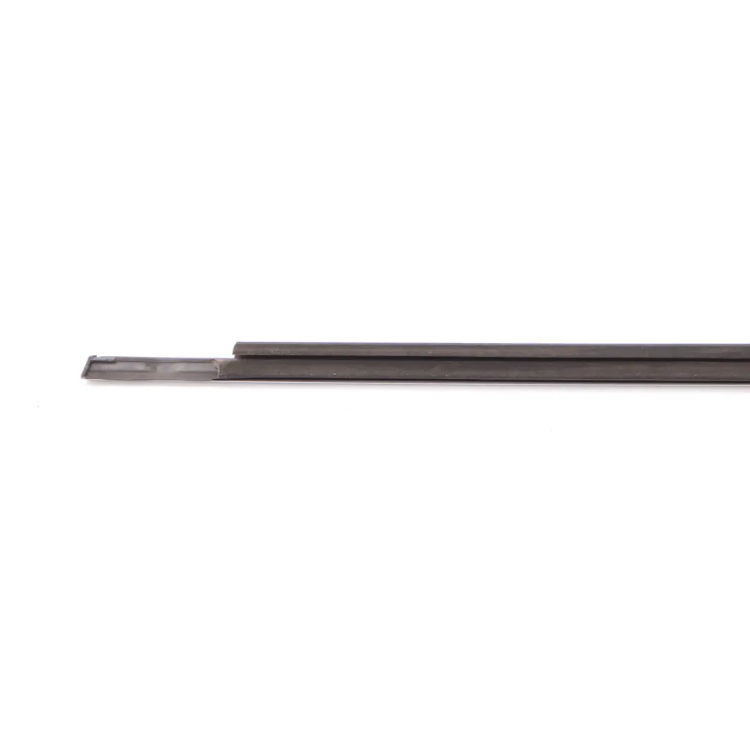 Mercedes W205 Guarnizione anteriore destro Striscia cromata - SKU A2057204031 - Numero di parte A2057204031