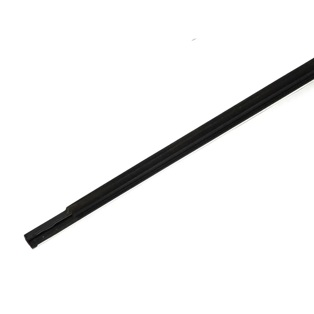 Mercedes W205 Moldura Delantera Izquierda Panel Puerta - SKU A2057204333 - Número de pieza A2057204333