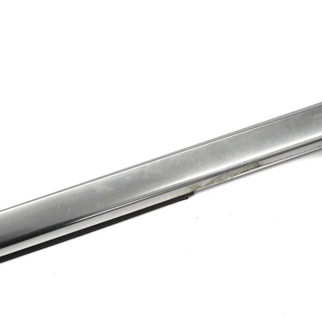 Modanatura anteriore sinistra Pannello porta per Mercedes W205 con numero di parte A2057204333 Mercedes W205 Modanatura anteriore sinistra Pannello porta - SKU A2057204333 - Numero di parte A2057204333