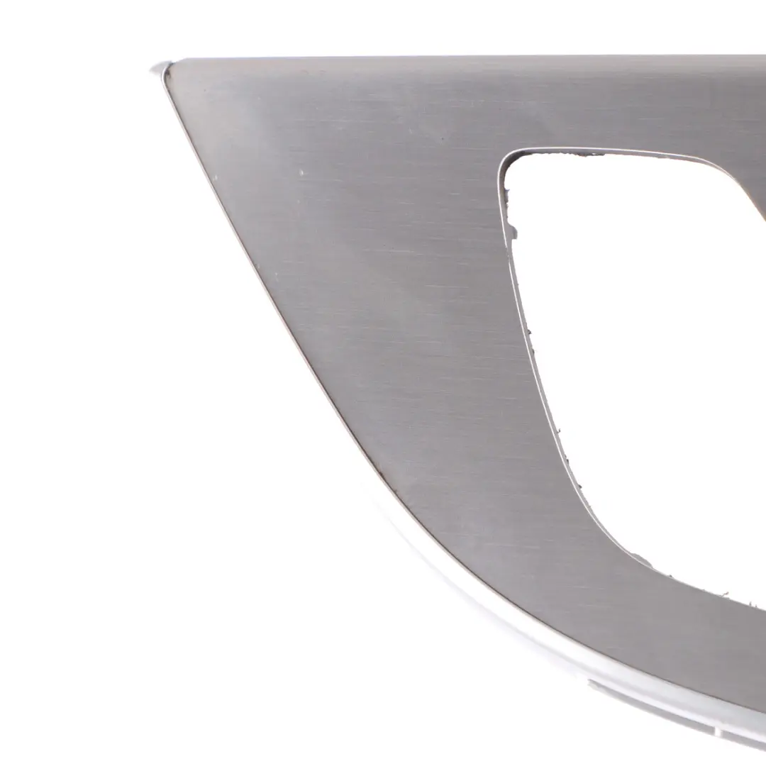 Garniture Porte Avant Gauche Décor Aluminium pour Mercedes C205 à propos du numéro de pièce A2057204503 Mercedes C205 Garniture Porte Avant Gauche Décor Aluminium - SKU A2057204503 - Numéro de pièce A2057204503