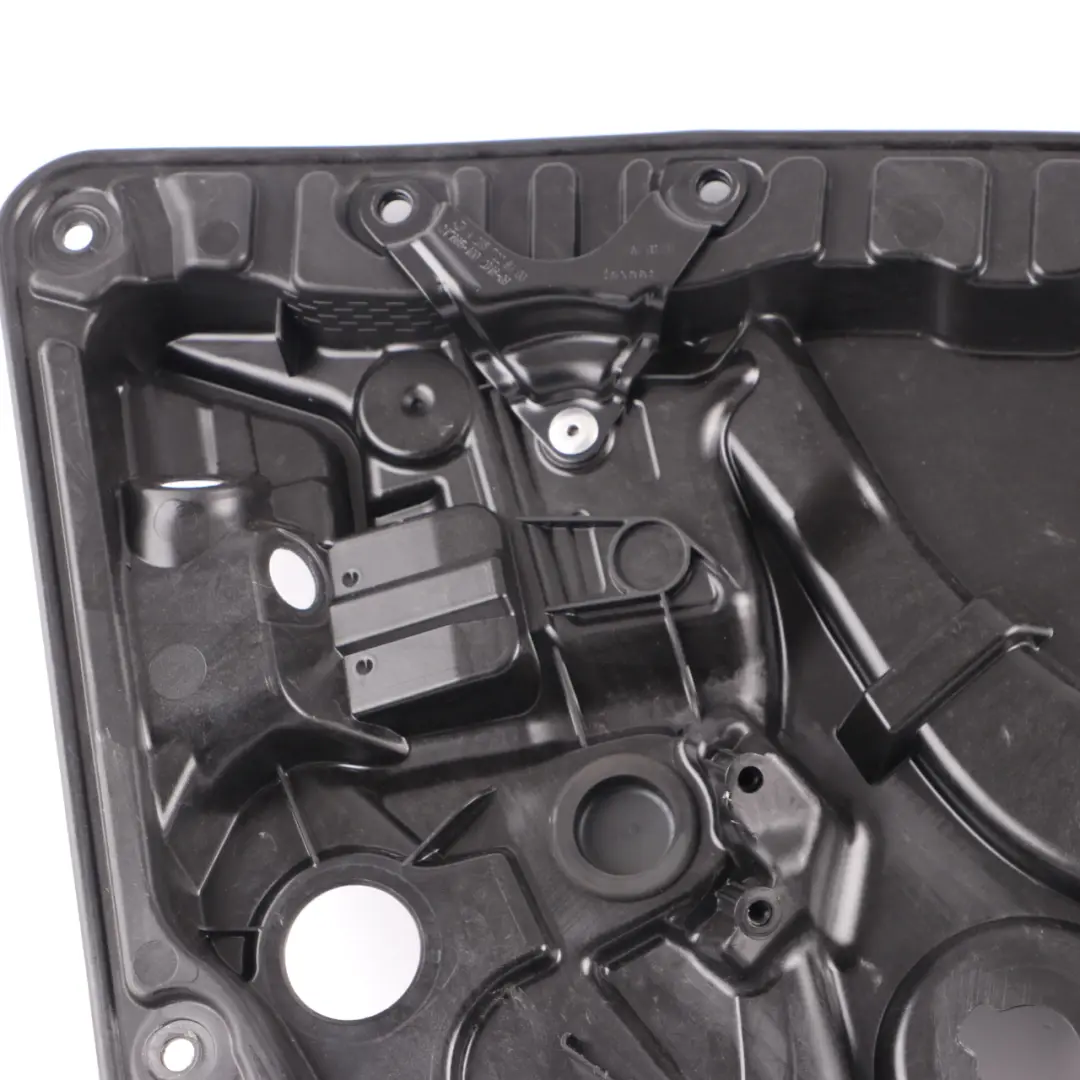 Elevalunas Mecanismo Puerta Delantera Izquierda para Mercedes W205 con número de pieza A2057204923 Mercedes W205 Elevalunas Mecanismo Puerta Delantera Izquierda - SKU A2057204923 - Número de pieza A2057204923